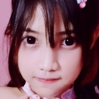 Акай Набіла Оголені