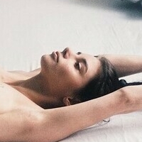 Аделаїда Оголені