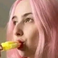 Аделаїда Сейвелл Оголені