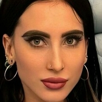 Айлін Едамс Оголені