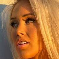 Александра Мур Оголені