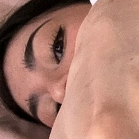 Еліс Рохас Оголені