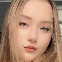 Еліс К'ютпай Оголені