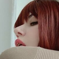Алін Бекер Оголені