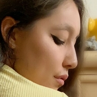 Алліана Аморе Оголені