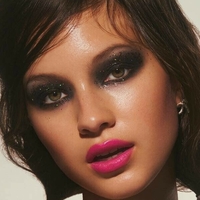 Амата Алп Оголені