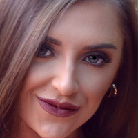 Амайя Енн Оголені