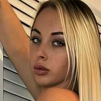 Ембер Сноу Оголені