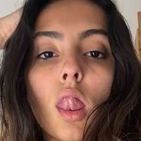 Амелія Х'юз Оголені