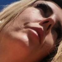 Емі Міллер Оголені