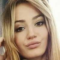 Ана Анастазія Оголені