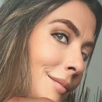 Ана Корніелес Оголені