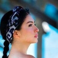 Енджел Карамой Оголені