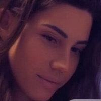 Анья Софи Оголені