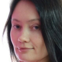 Анна Левіна Оголені