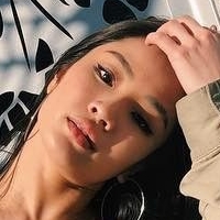 Анна Савей Оголені