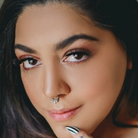 Артеміс Оголені