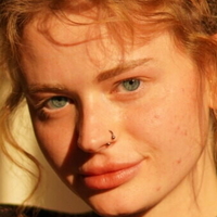 Ешліло Оголені