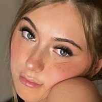 Отумн Алексіс Оголені