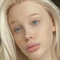 Аврора Мії Оголені