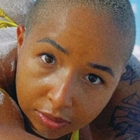 Бахайогі Алекс Кауфман Оголені