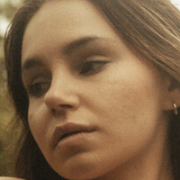 Брикрс Оголені