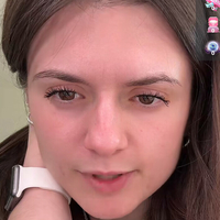 Карлі Хошоуер Оголені