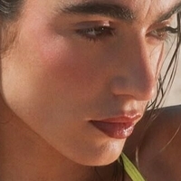 Клаудія Мас Оголені