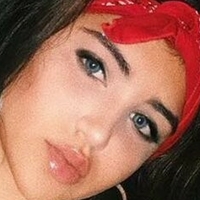 Клео Альварес Оголені