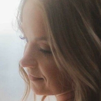 Дейзі Мей Джонс Оголені