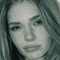 Джей Адривнна Оголені