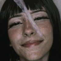 Елха Блек Оголені