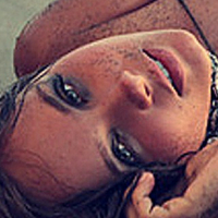 Елі Лоайза Оголені