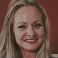 Еліса Пінк Оголені