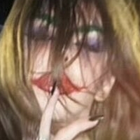 Елаліс_Шері Оголені