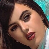 Елі Ла Белла Оголені