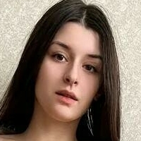 Емілі Петітгерл Оголені