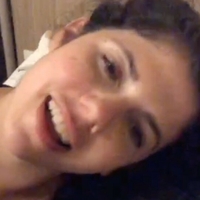 Емілі Расіті Оголені