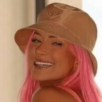 еммібре_фрі Оголені