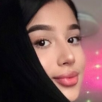 Есмеральда Аранго Оголені