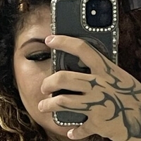 Евелін Тайс Оголені