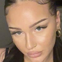 Ґаббі Броман Оголені