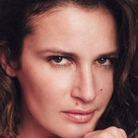 Ґабріела Куберт Оголені