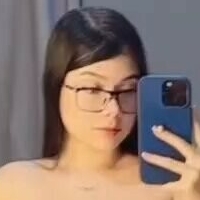 Габріела Урibe Оголені