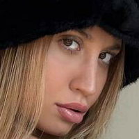 Джорджі Майєр Оголені