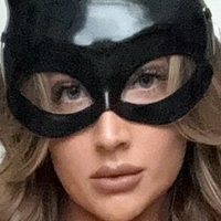 Годдес Холлі Джонс Оголені