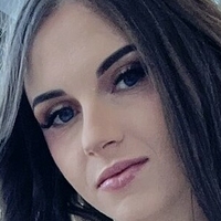 Грейс Райан Оголені