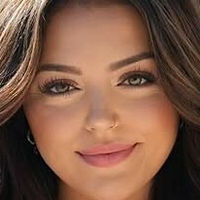 Хейзі Хейлі Оголені