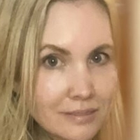 Голлі Джейн Оголені