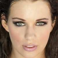 Голліджейдпірс Оголені